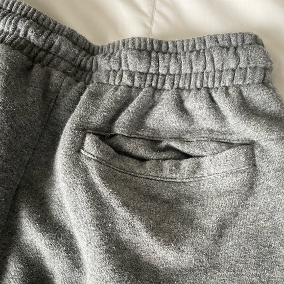 GUC Kid’s Nike Jordan Drawstring Gray Shorts with Jordan Emblem size LG 12-13yrs - Picture 3 of 12